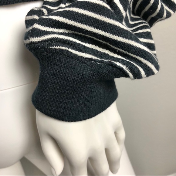 Cropped Sweater Black White Stripe Multiple Sizes - Picture 5 of 6